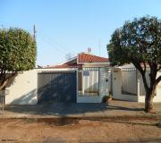 Casa para Venda, em Presidente Epitácio, bairro CENTRO, 4 dormitórios, 2 banheiros, 2 suítes, 2 vagas